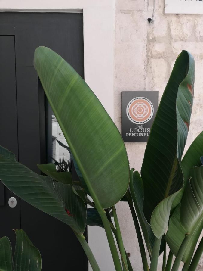 Locus Pendinelli Trani Bed & Breakfast Bagian luar foto