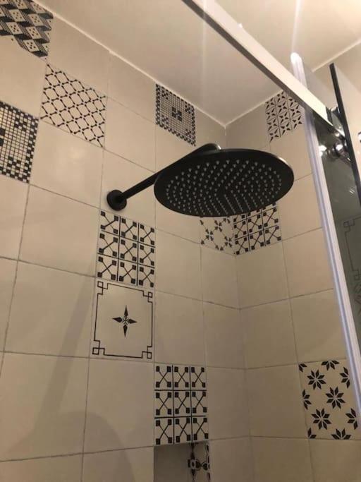 Locus Pendinelli Trani Bed & Breakfast Bagian luar foto