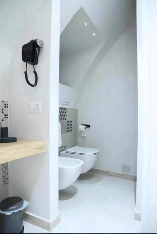 Locus Pendinelli Trani Bed & Breakfast Bagian luar foto