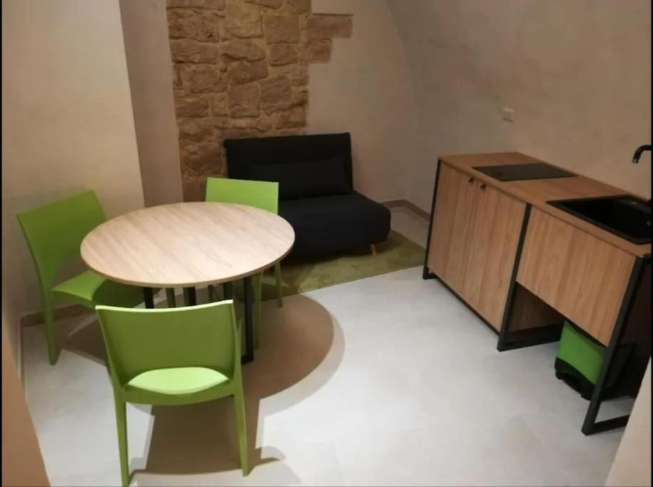 Locus Pendinelli Trani Bed & Breakfast Bagian luar foto