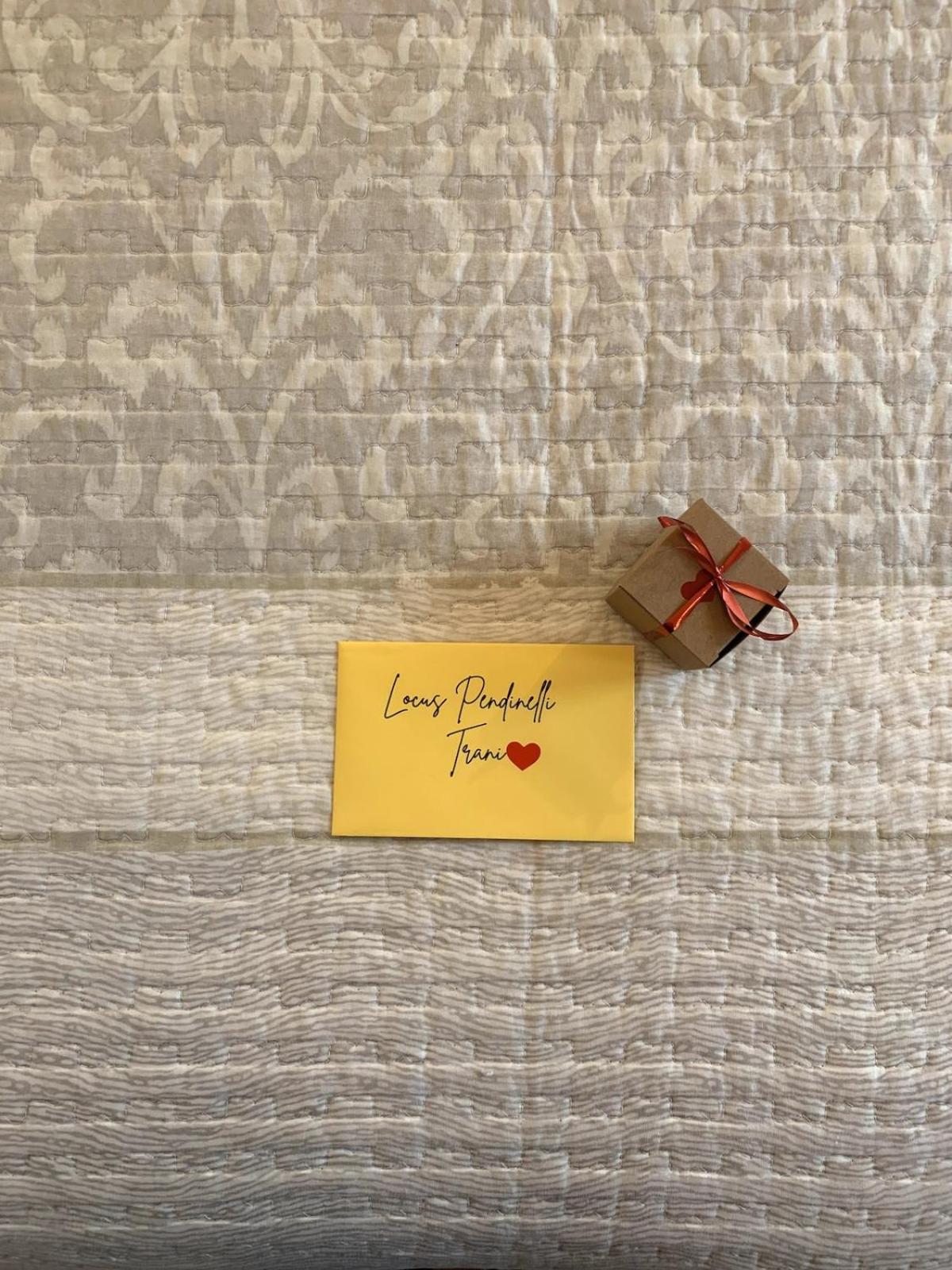 Locus Pendinelli Trani Bed & Breakfast Bagian luar foto