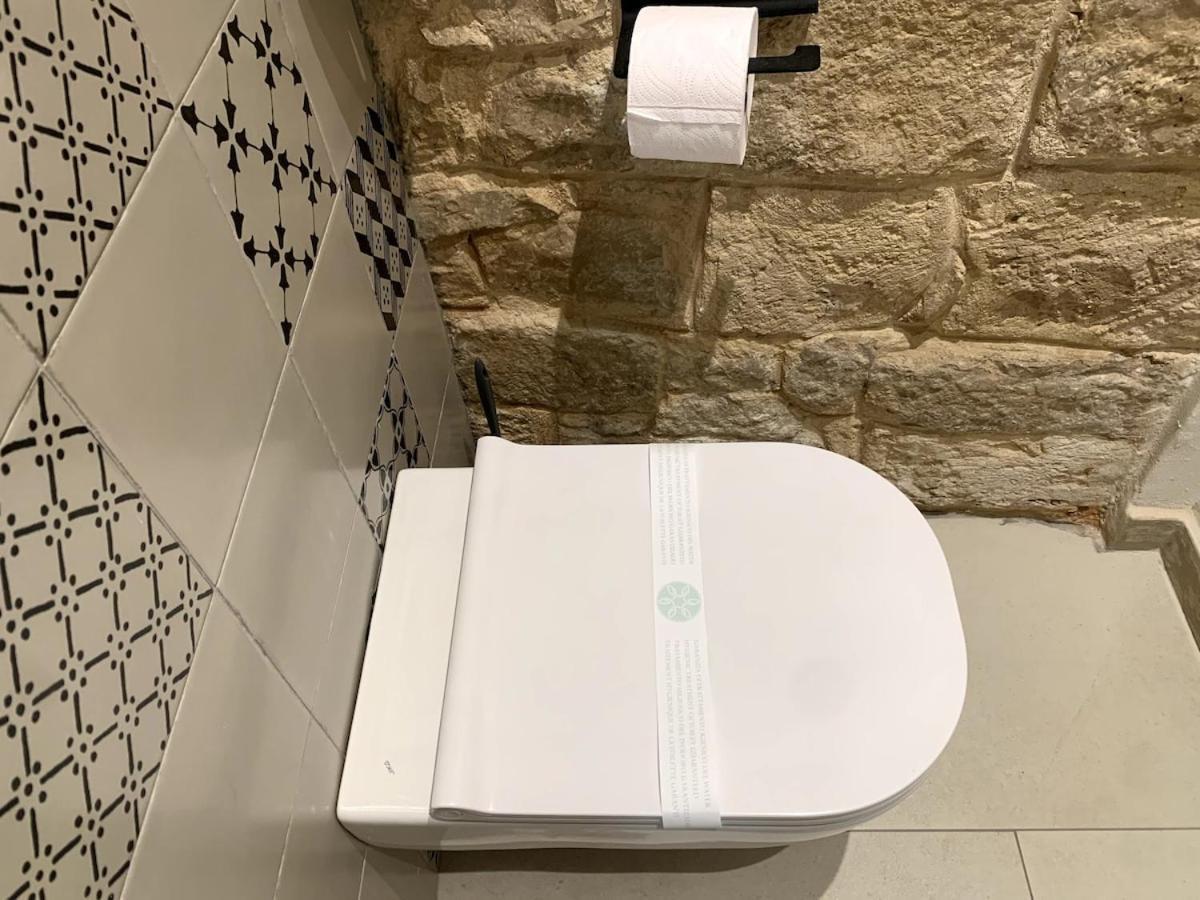 Locus Pendinelli Trani Bed & Breakfast Bagian luar foto